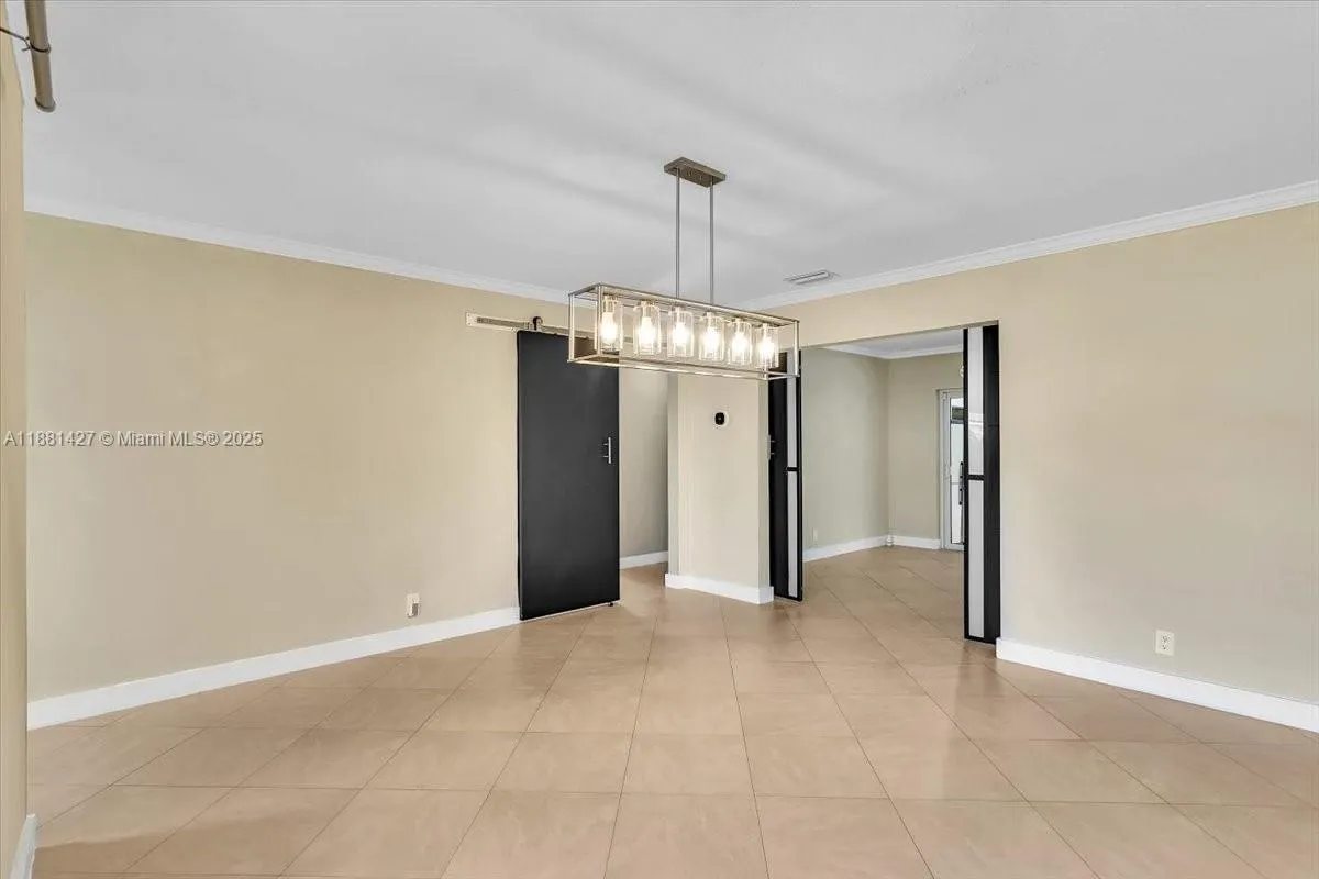 5250 SW 4th Ct