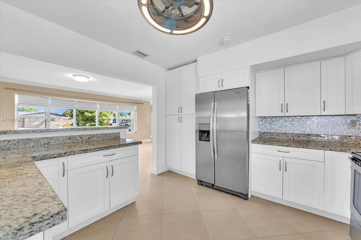 5250 SW 4th Ct