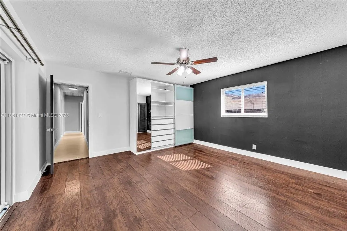 5250 SW 4th Ct