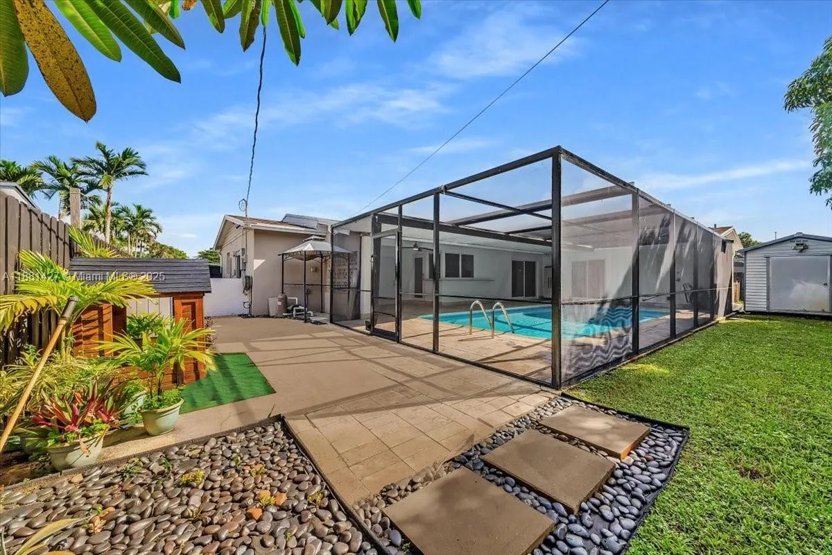 5250 SW 4th Ct