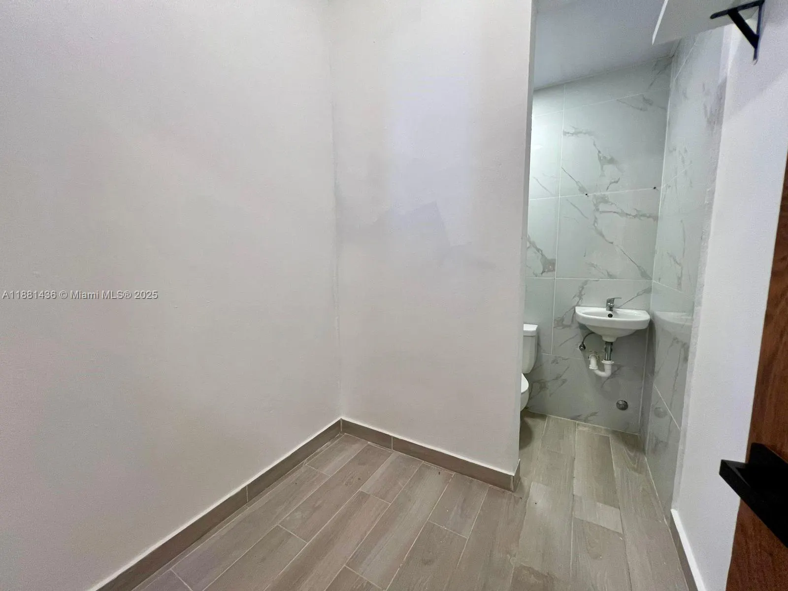 58 Calle Leonardo Davinci, #4C