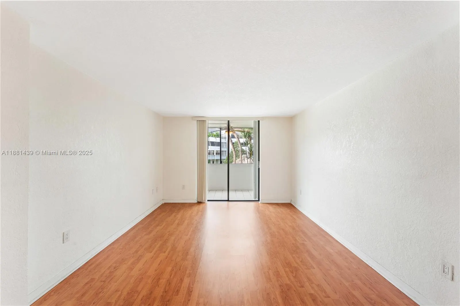10852 N Kendall Dr, #203