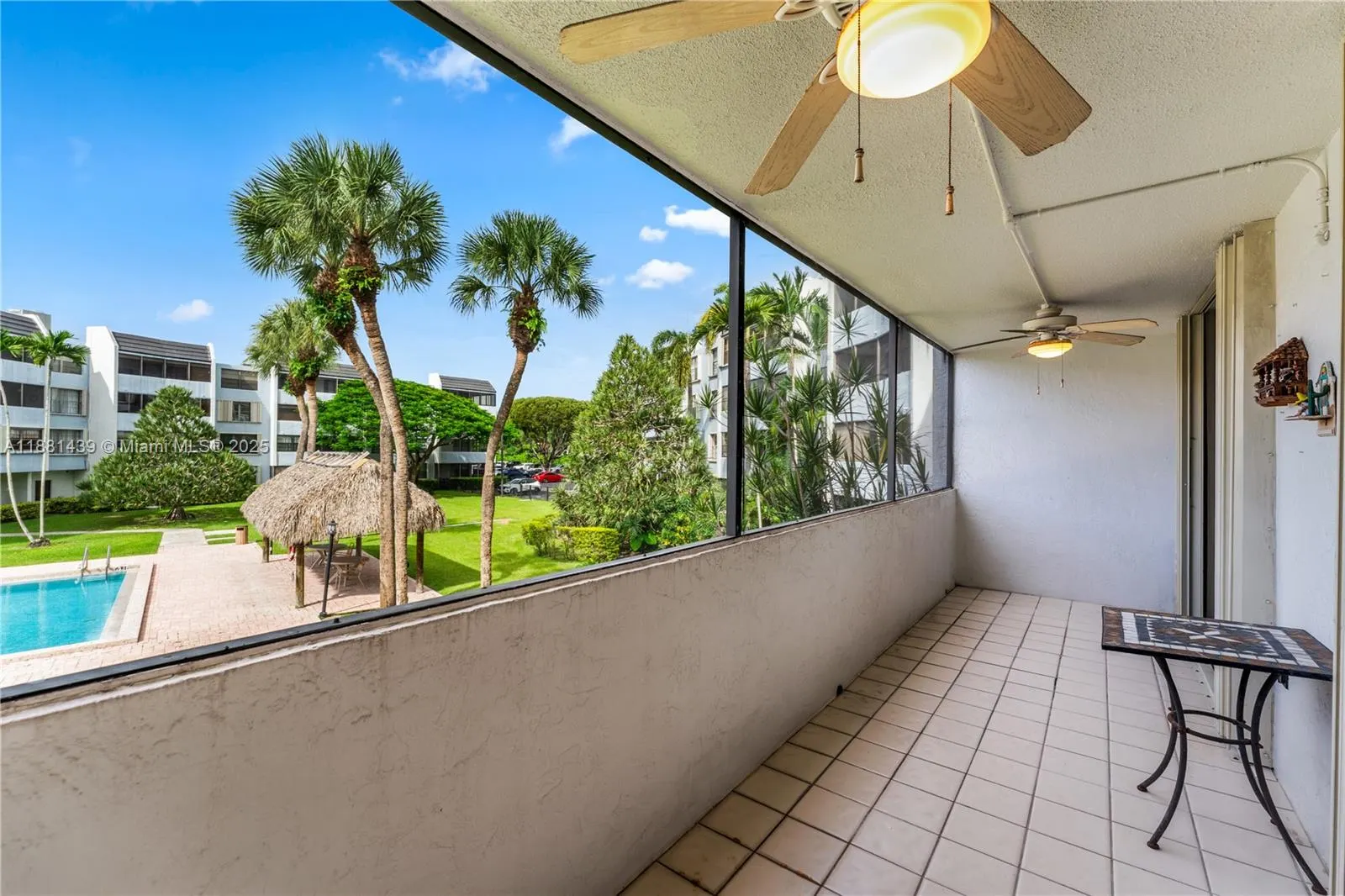 10852 N Kendall Dr, #203