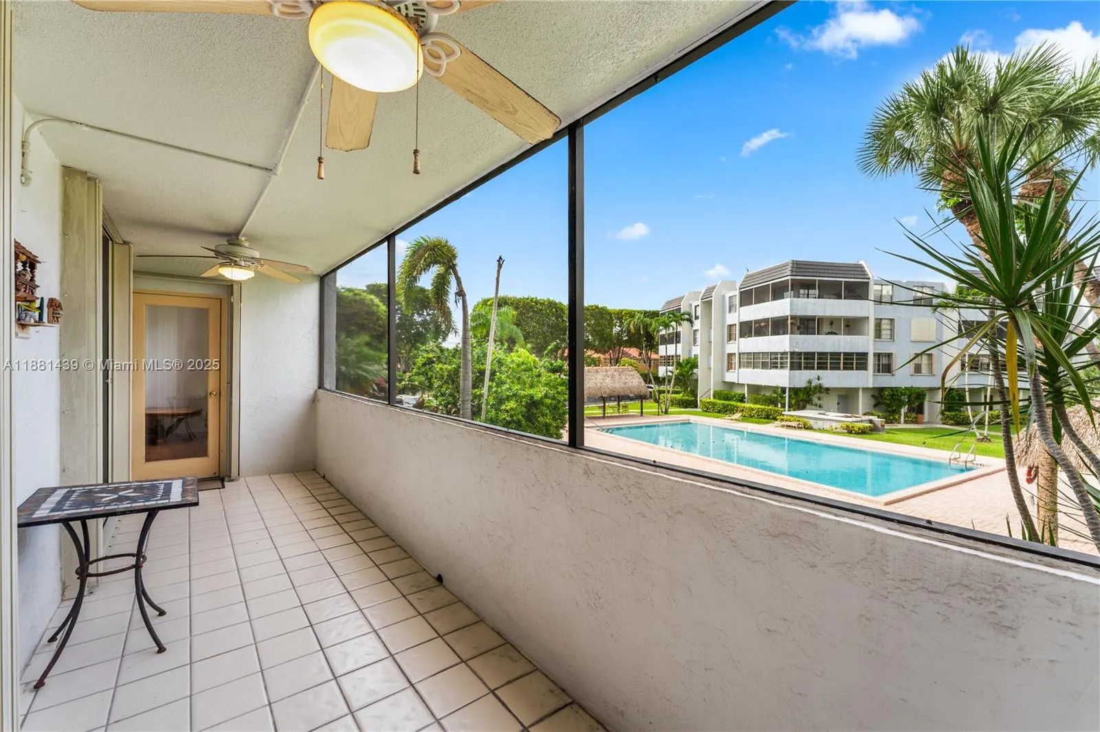 10852 N Kendall Dr, #203