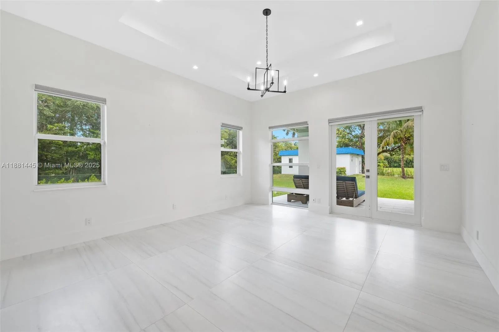 2400 SW 112th Ave