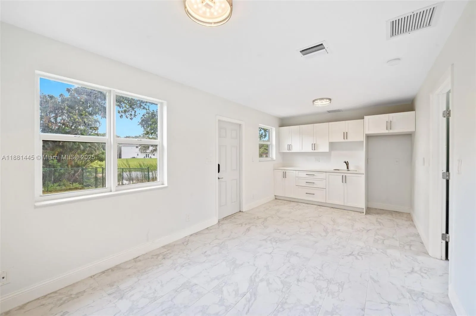 2400 SW 112th Ave