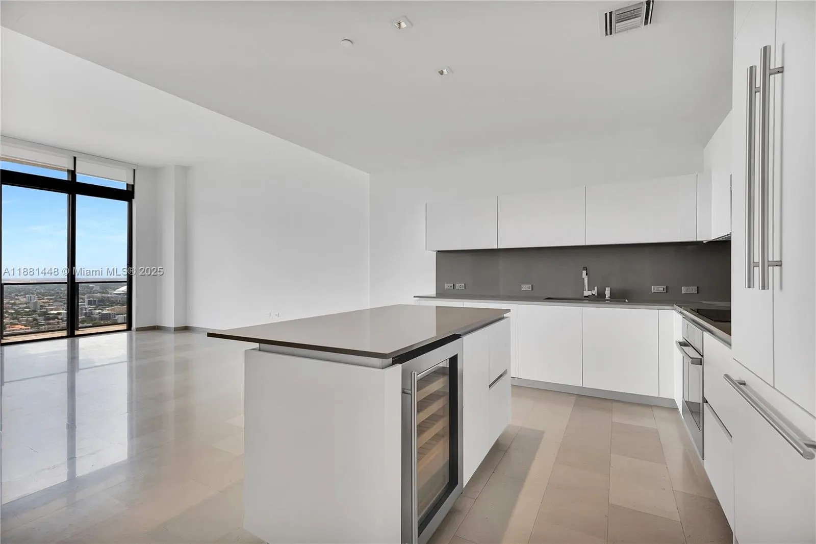 68 SE 6th St, #4110