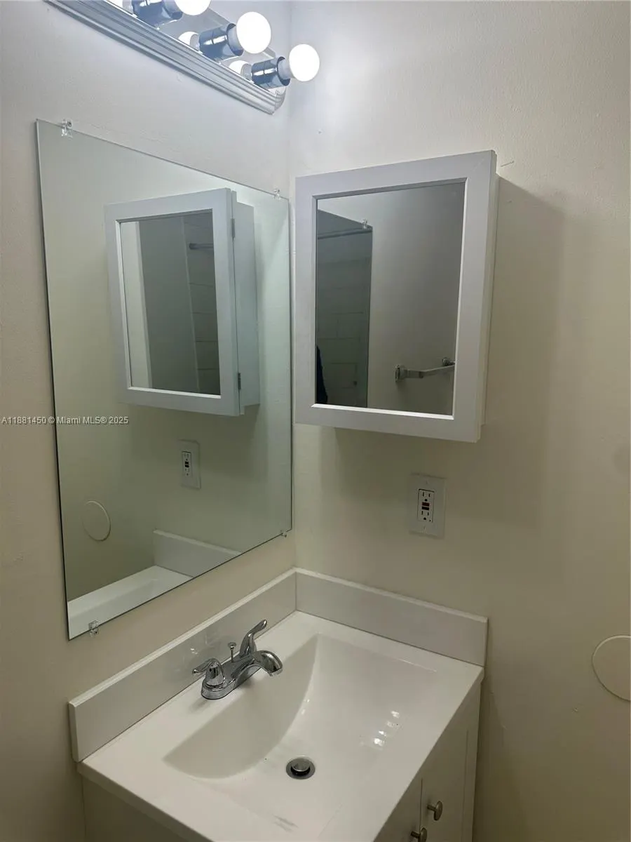 13920 NE 2nd Ave, #3A