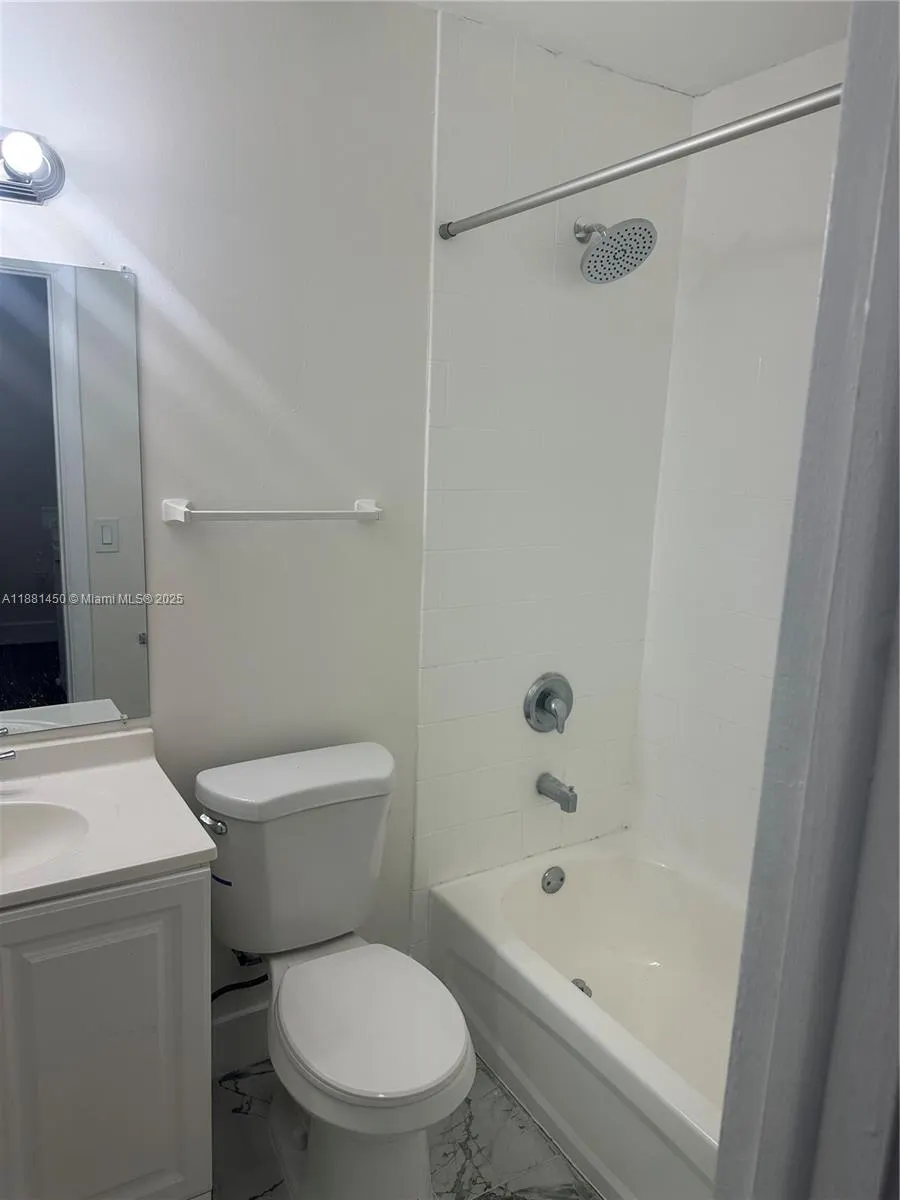 13920 NE 2nd Ave, #3A