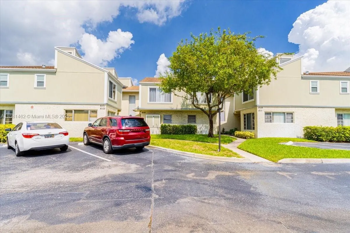 8105 Lagos De Campo Blvd, #J-2