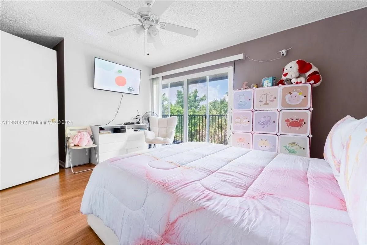 8105 Lagos De Campo Blvd, #J-2