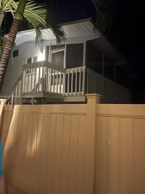 141 Gumbo Limbo Dr