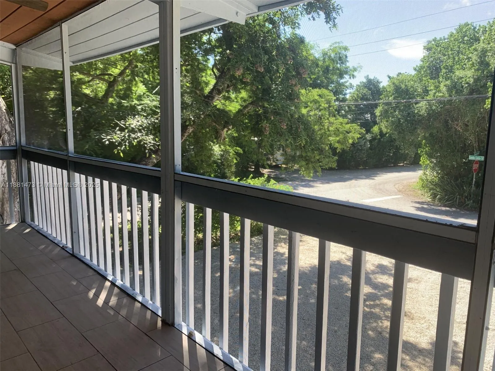 141 Gumbo Limbo Dr