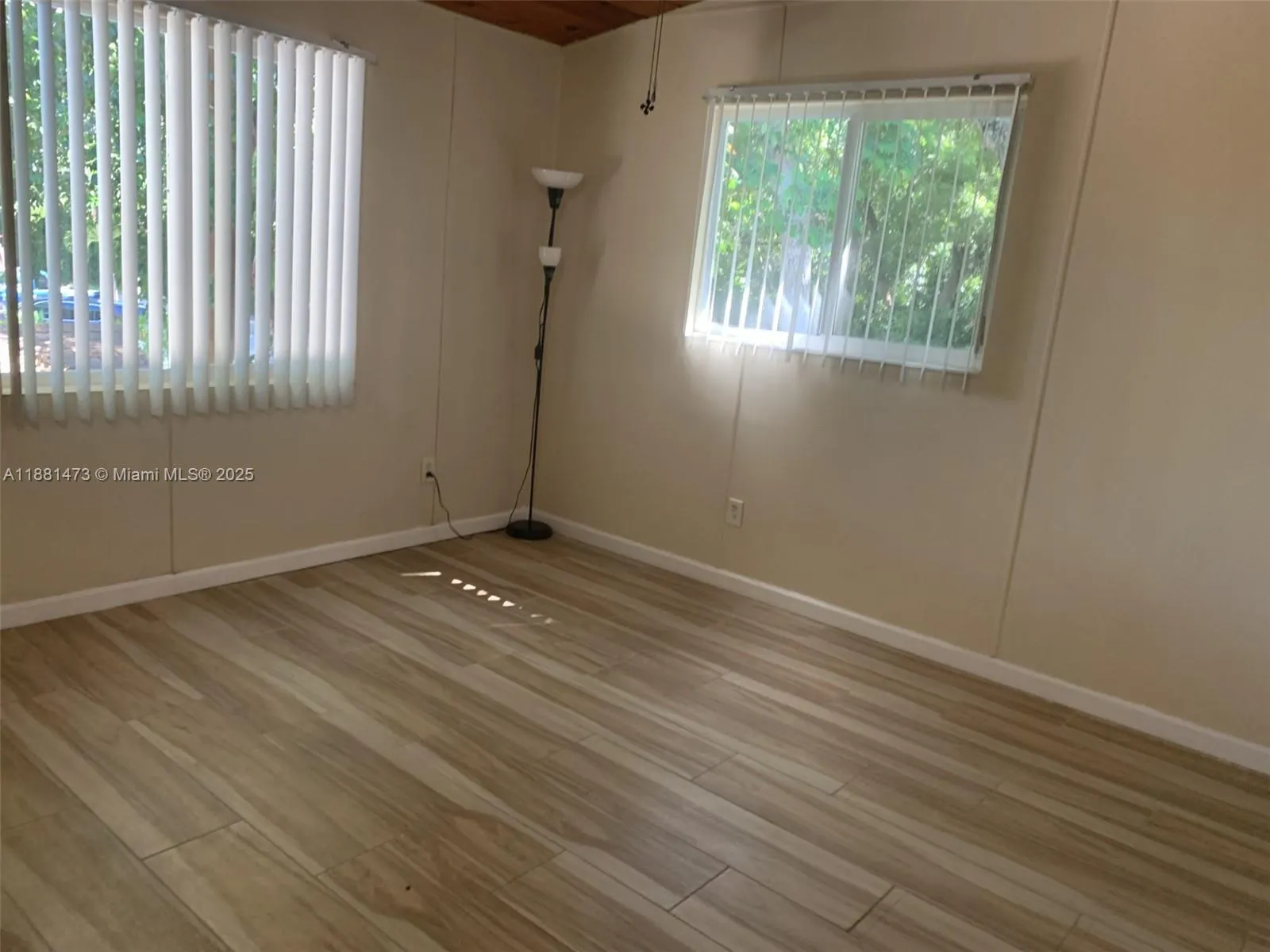 141 Gumbo Limbo Dr