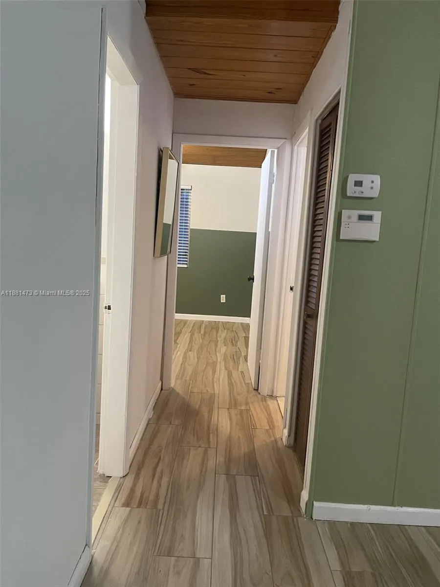 141 Gumbo Limbo Dr