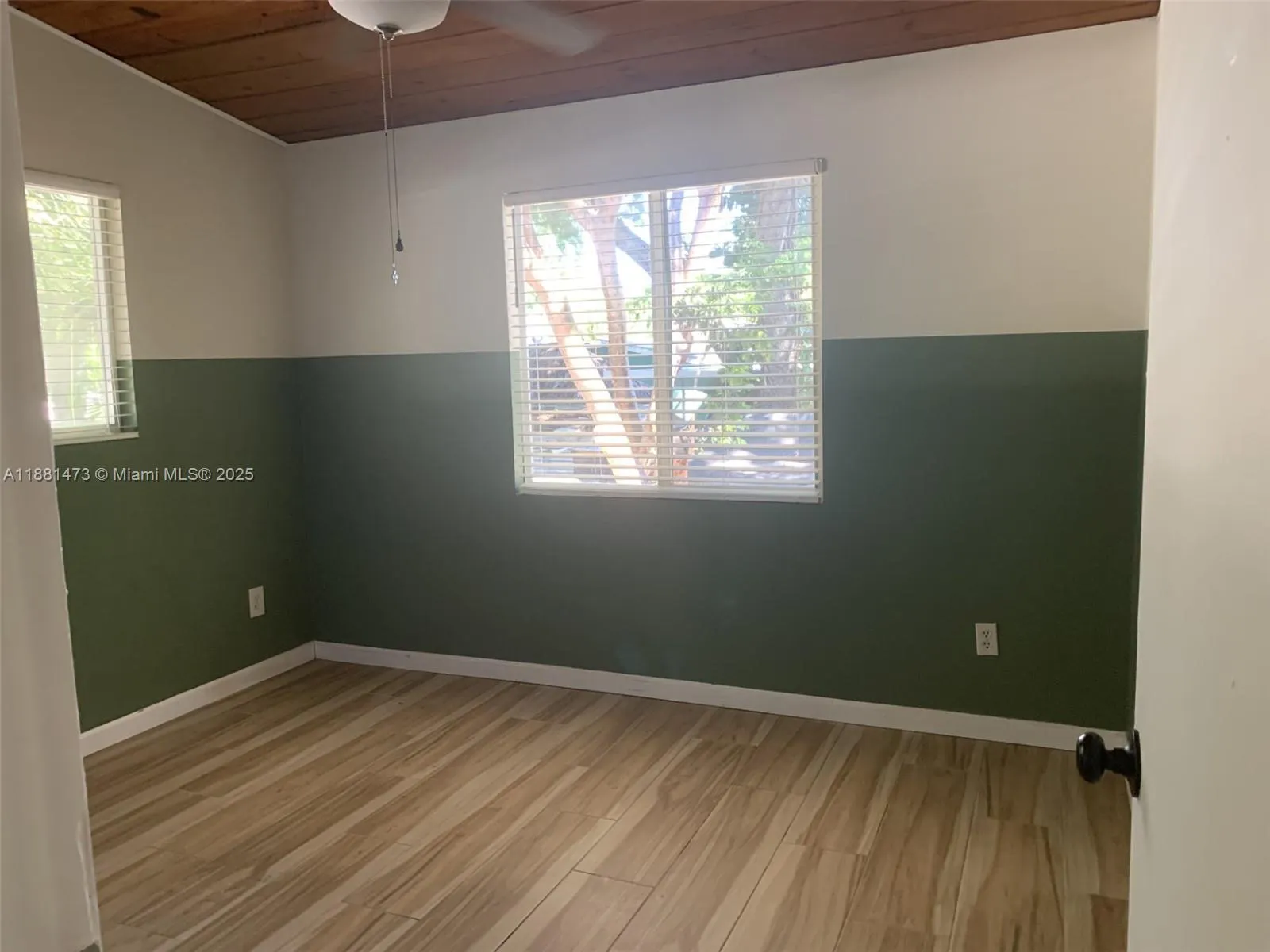 141 Gumbo Limbo Dr