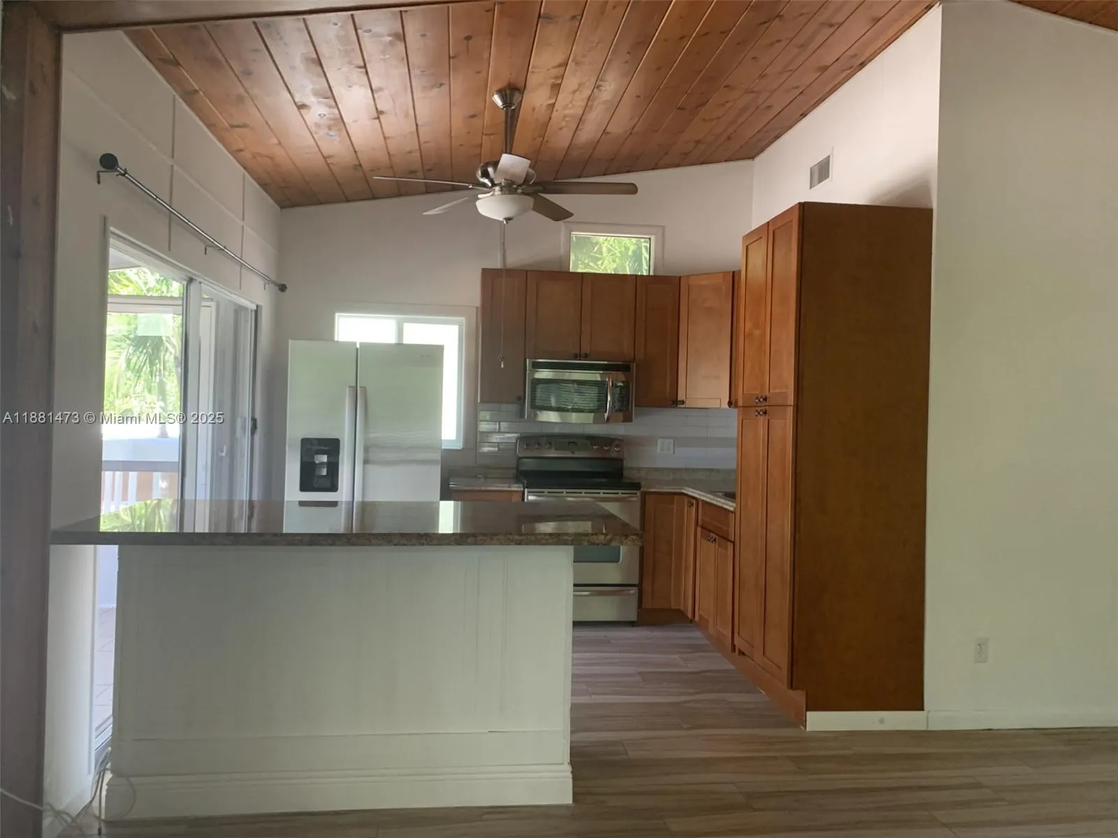 141 Gumbo Limbo Dr