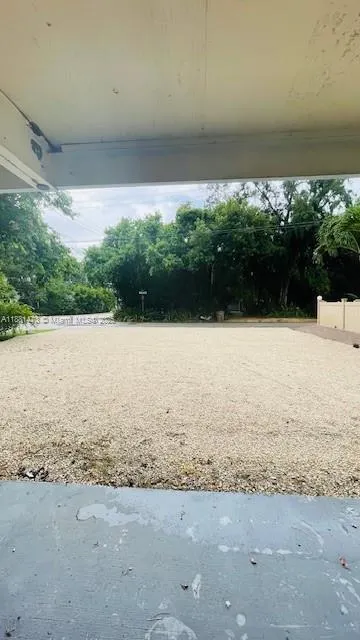 141 Gumbo Limbo Dr