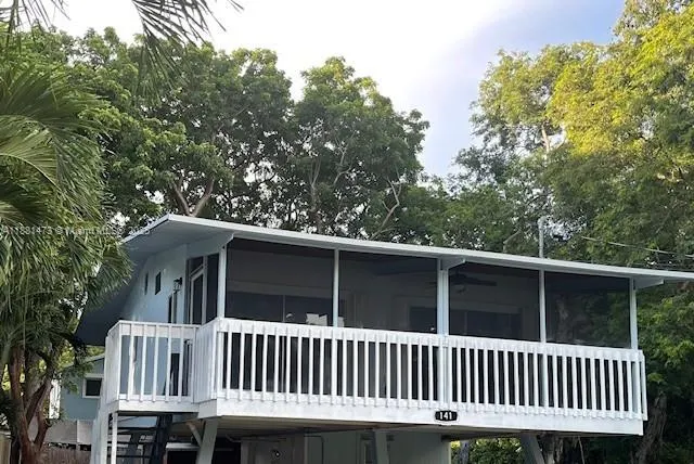 141 Gumbo Limbo Dr