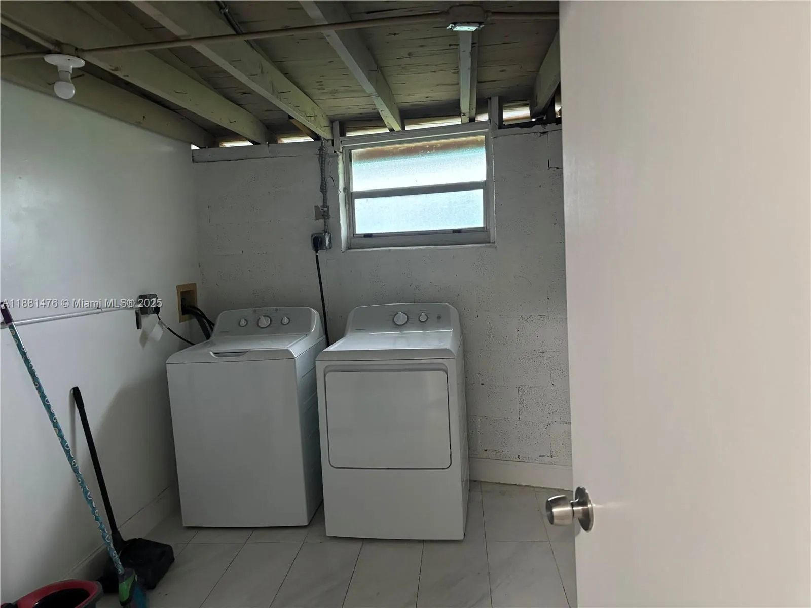 13041 NW 17th Ct