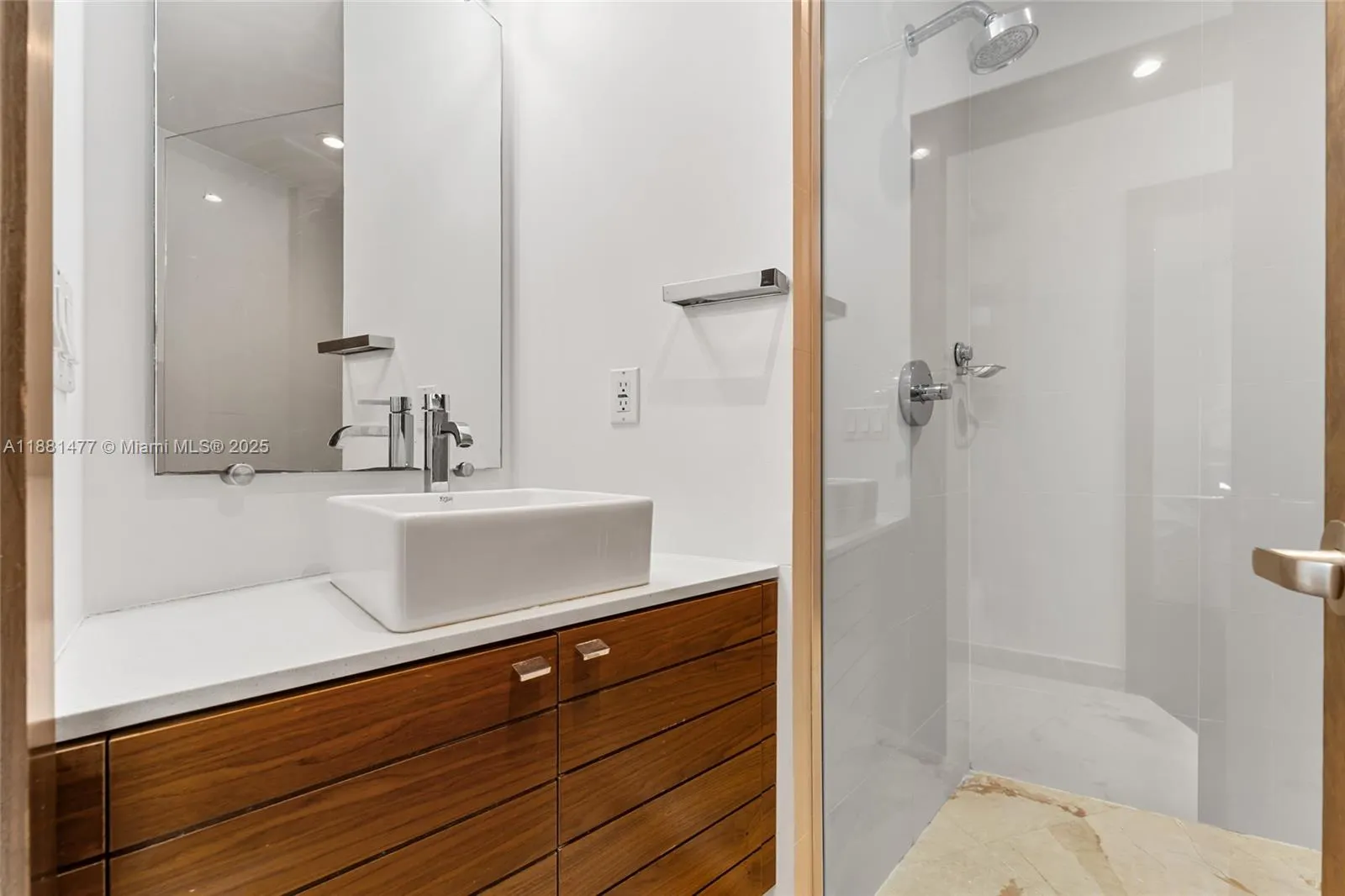 544 Fernwood Rd, #544
