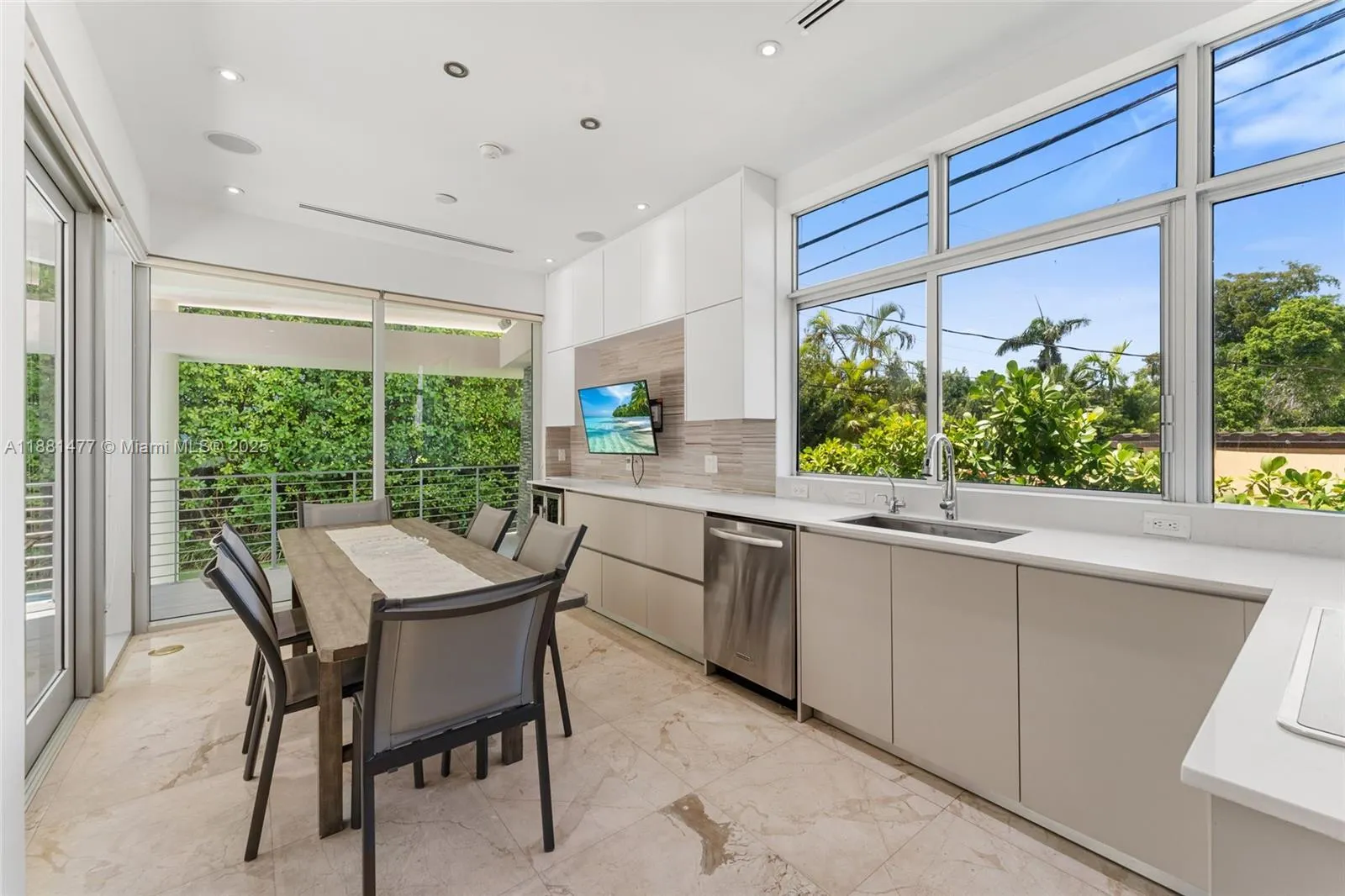 544 Fernwood Rd, #544