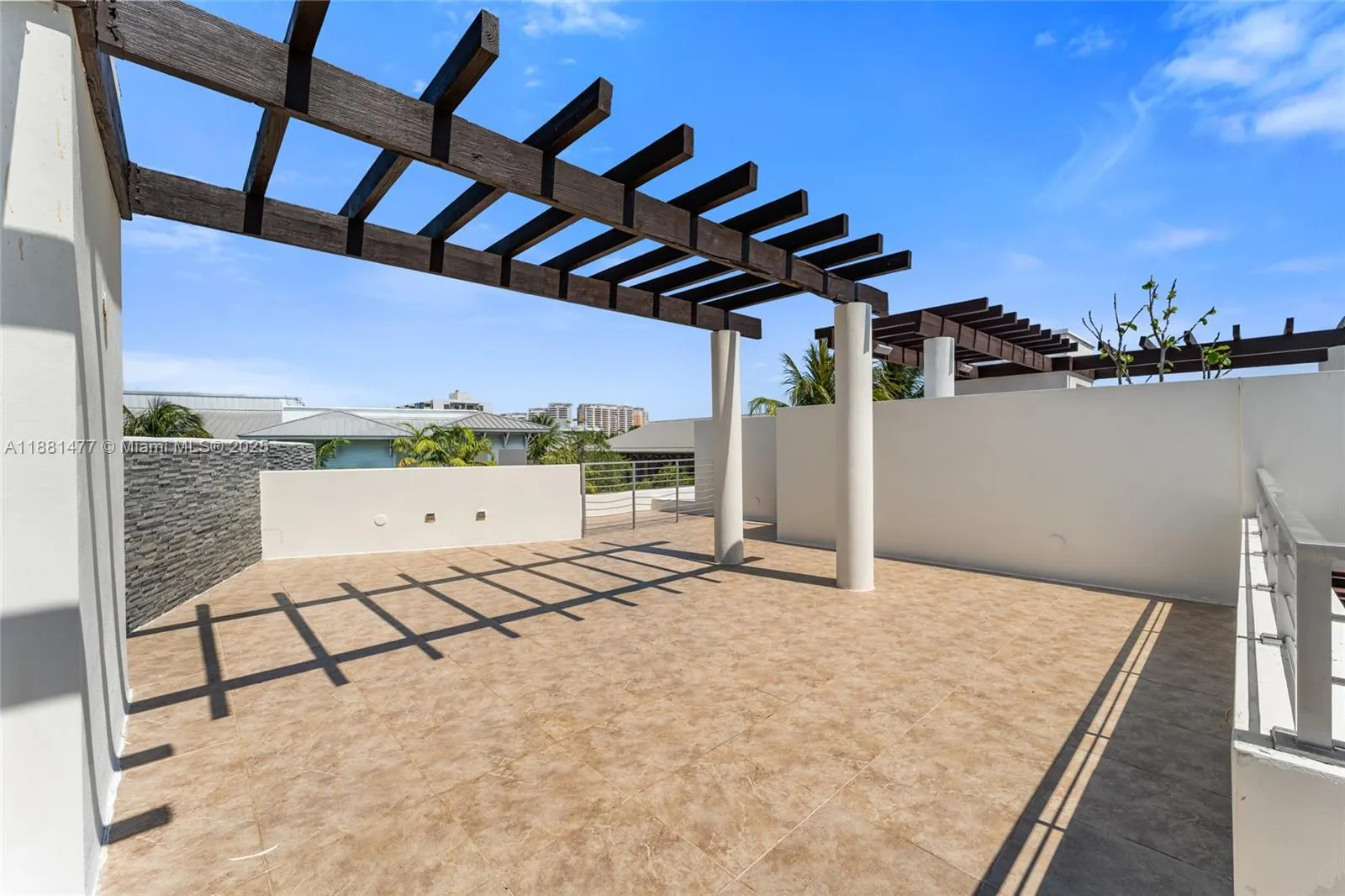544 Fernwood Rd, #544