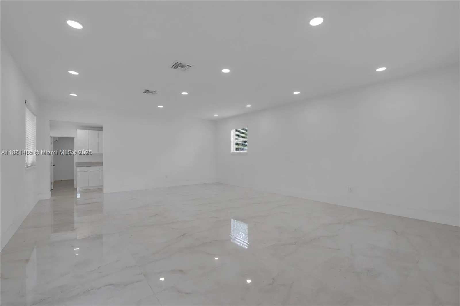 2960 NW 165th St
