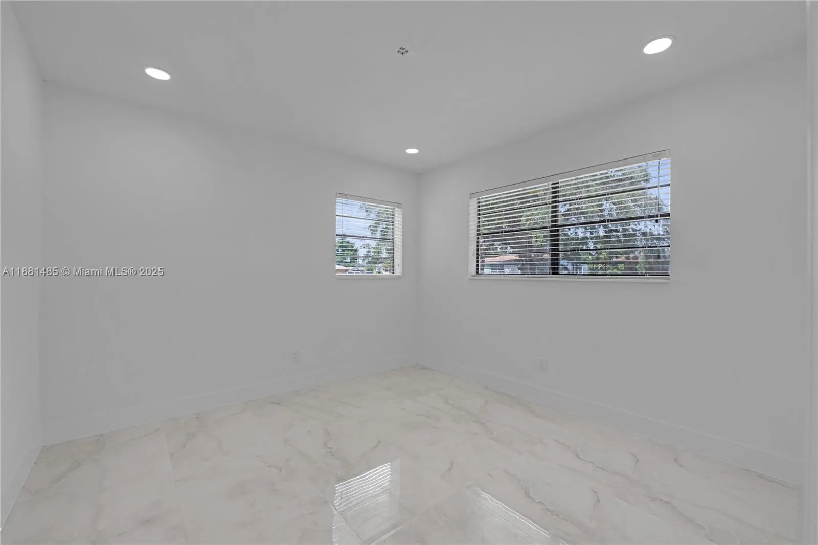 2960 NW 165th St