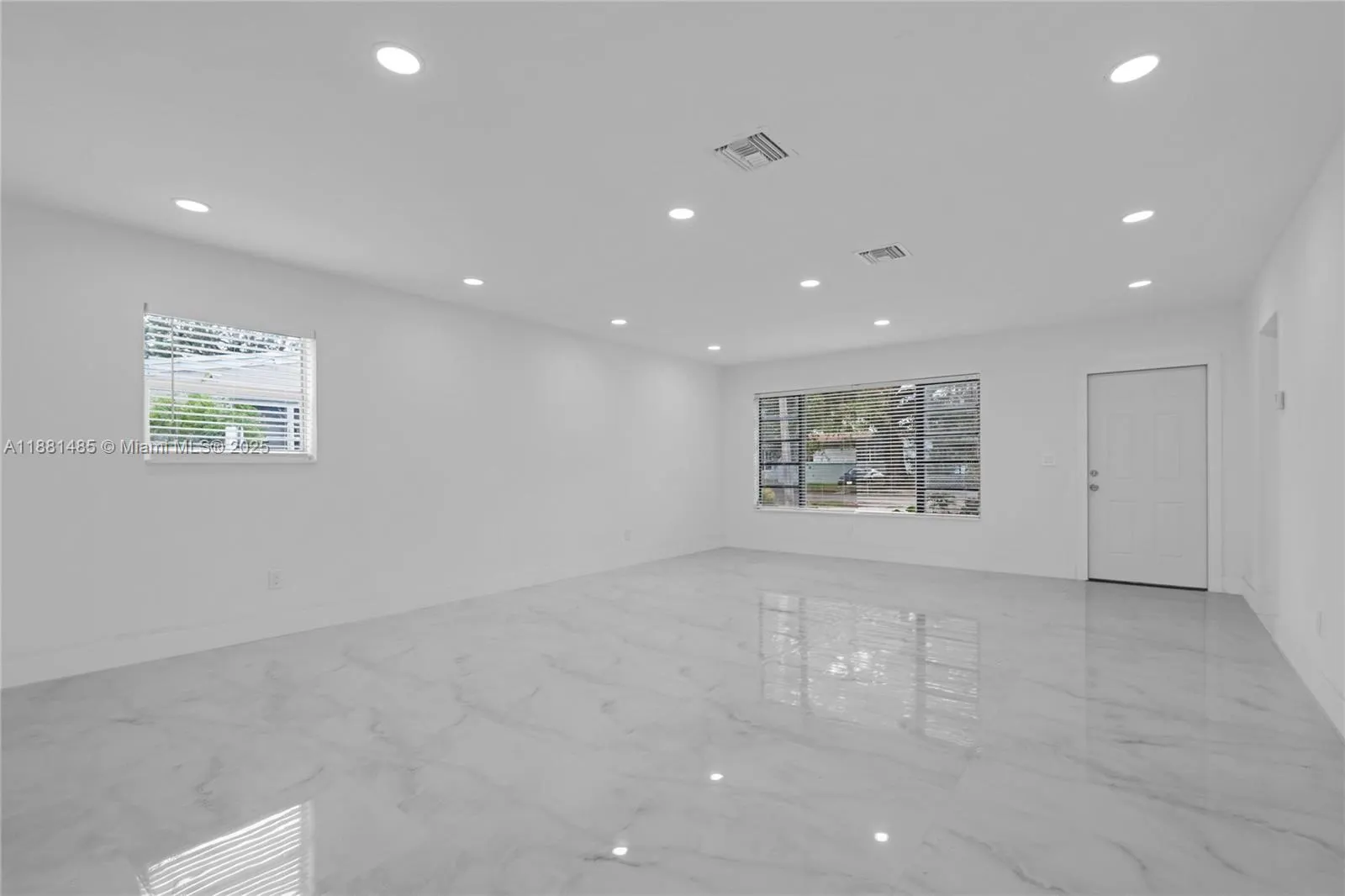 2960 NW 165th St