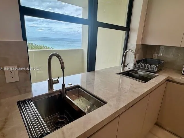 9801 Collins Ave, #14E