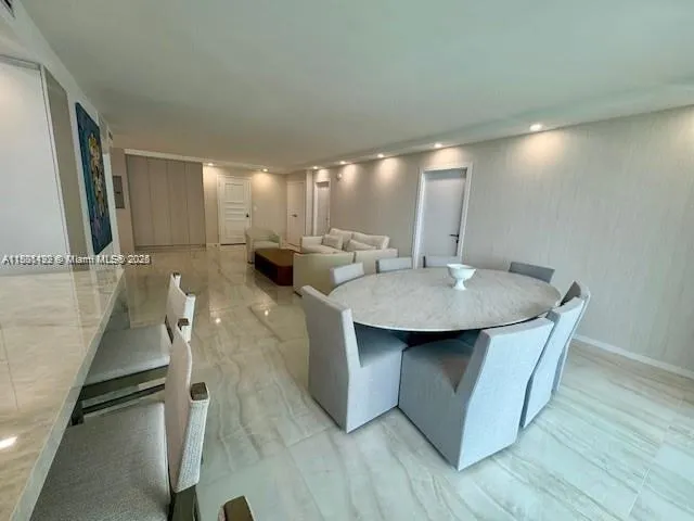 9801 Collins Ave, #14E