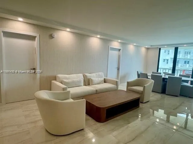 9801 Collins Ave, #14E