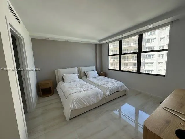 9801 Collins Ave, #14E