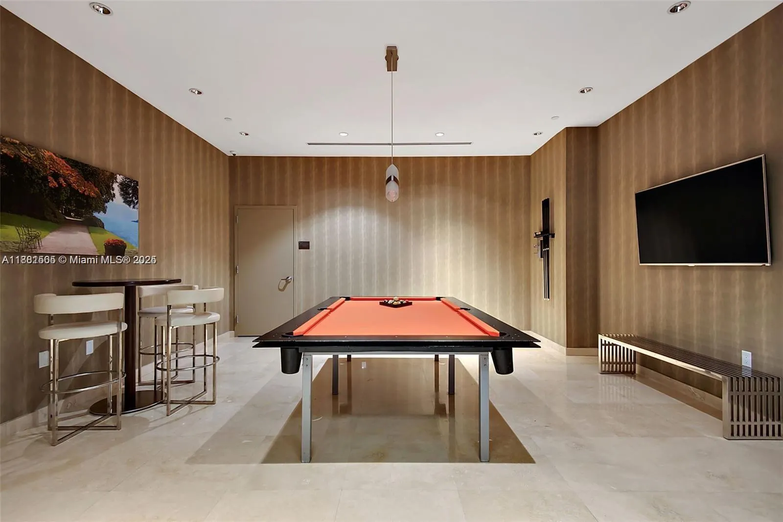 15811 Collins Ave, #3705