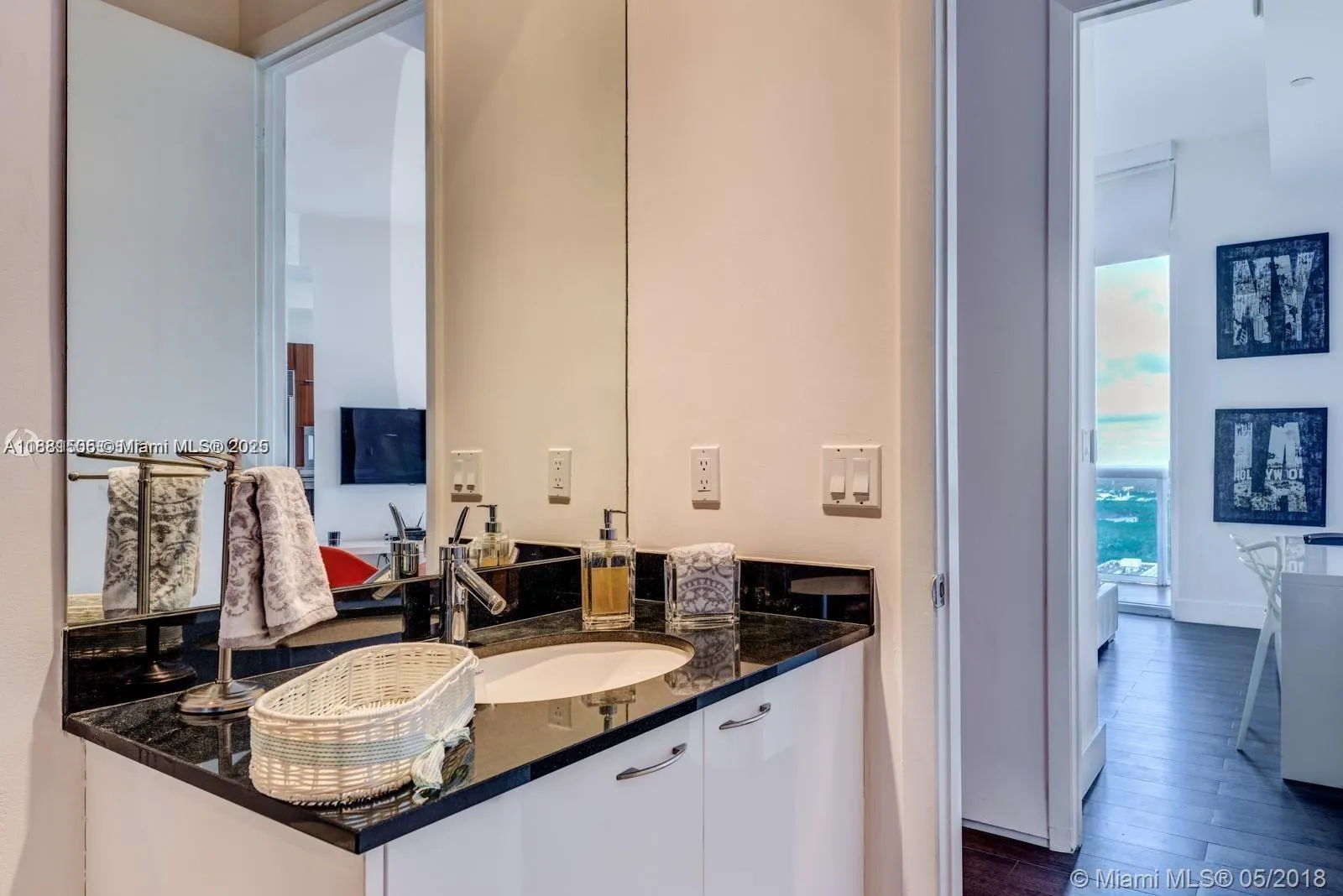 15811 Collins Ave, #3705