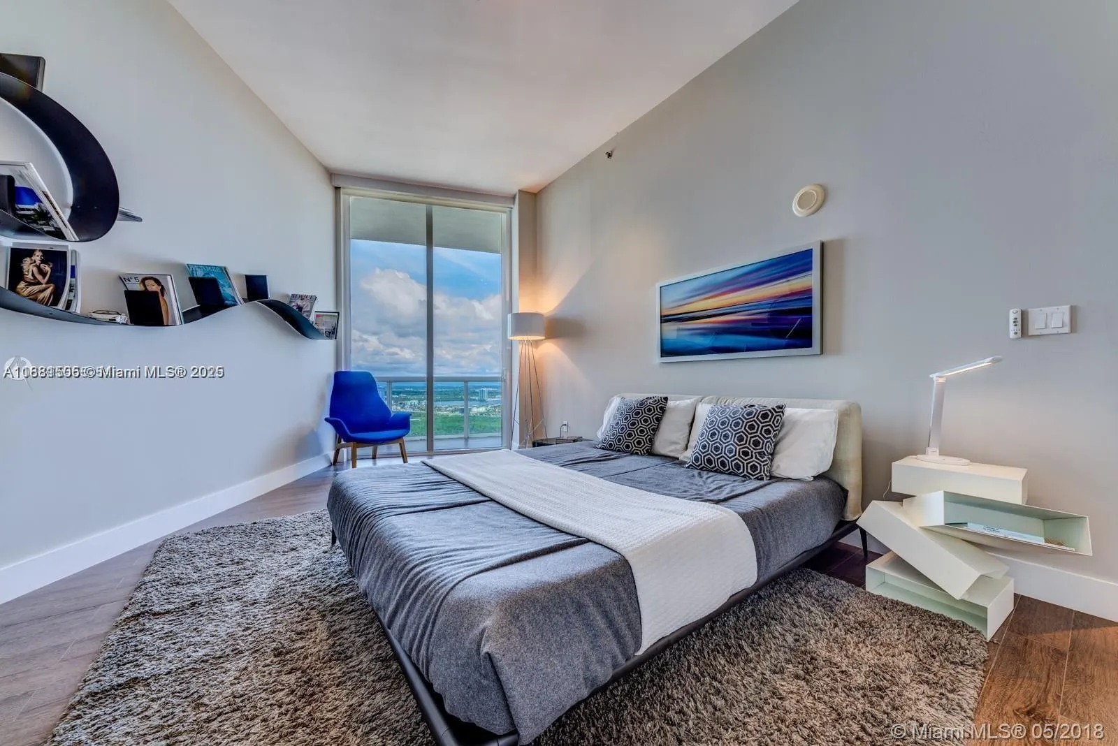 15811 Collins Ave, #3705