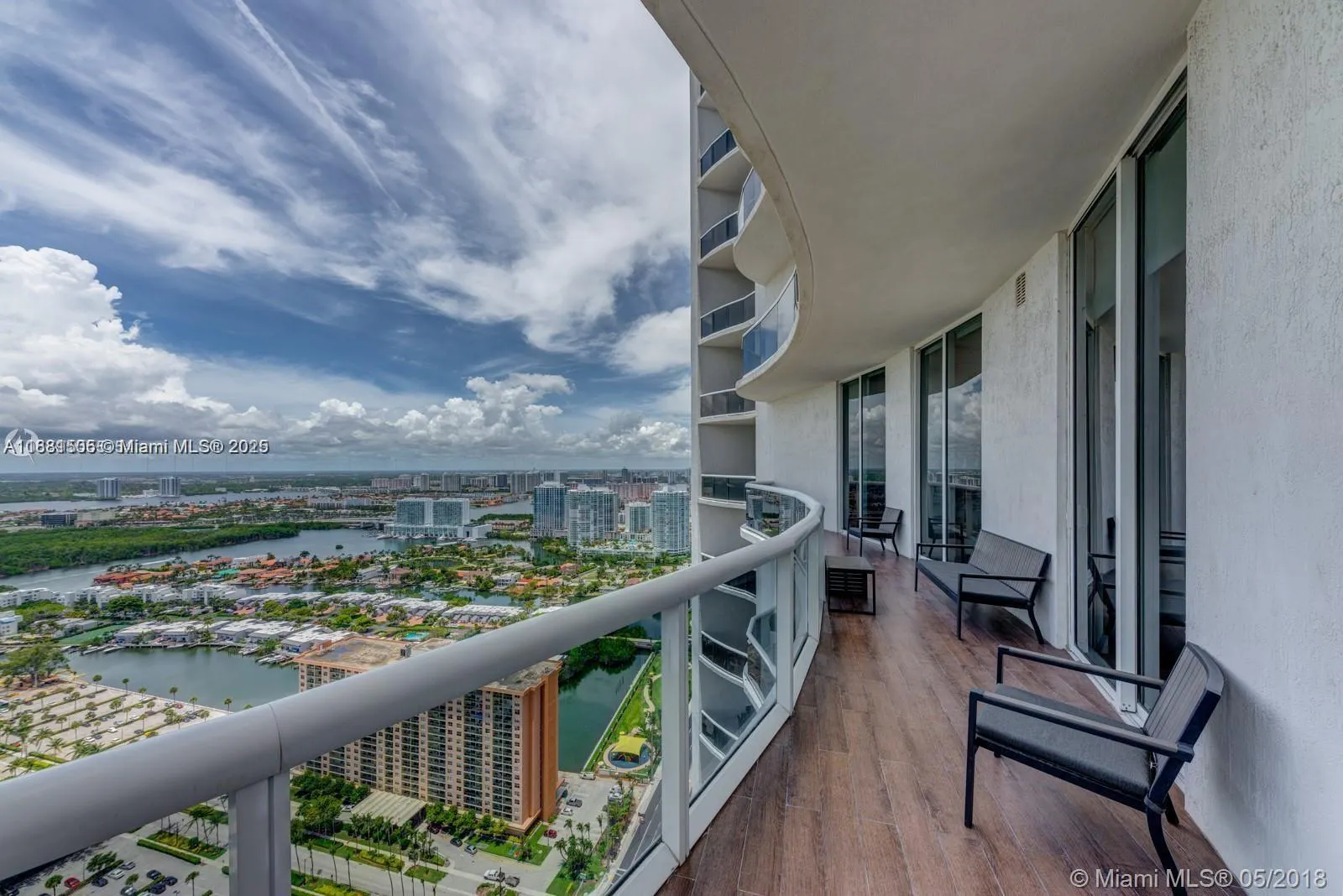 15811 Collins Ave, #3705