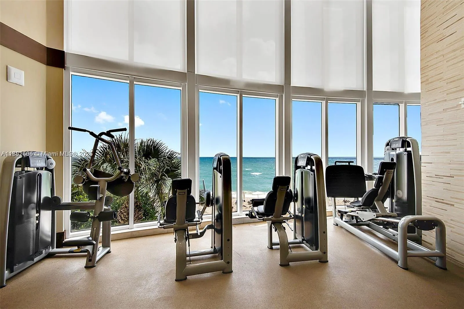 15811 Collins Ave, #3705