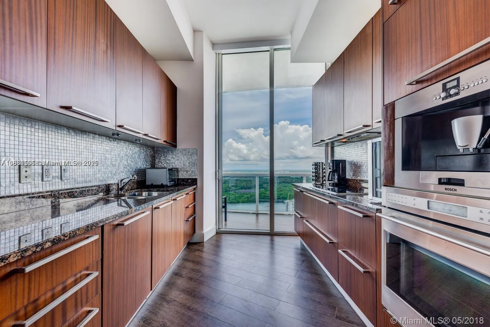 15811 Collins Ave, #3705