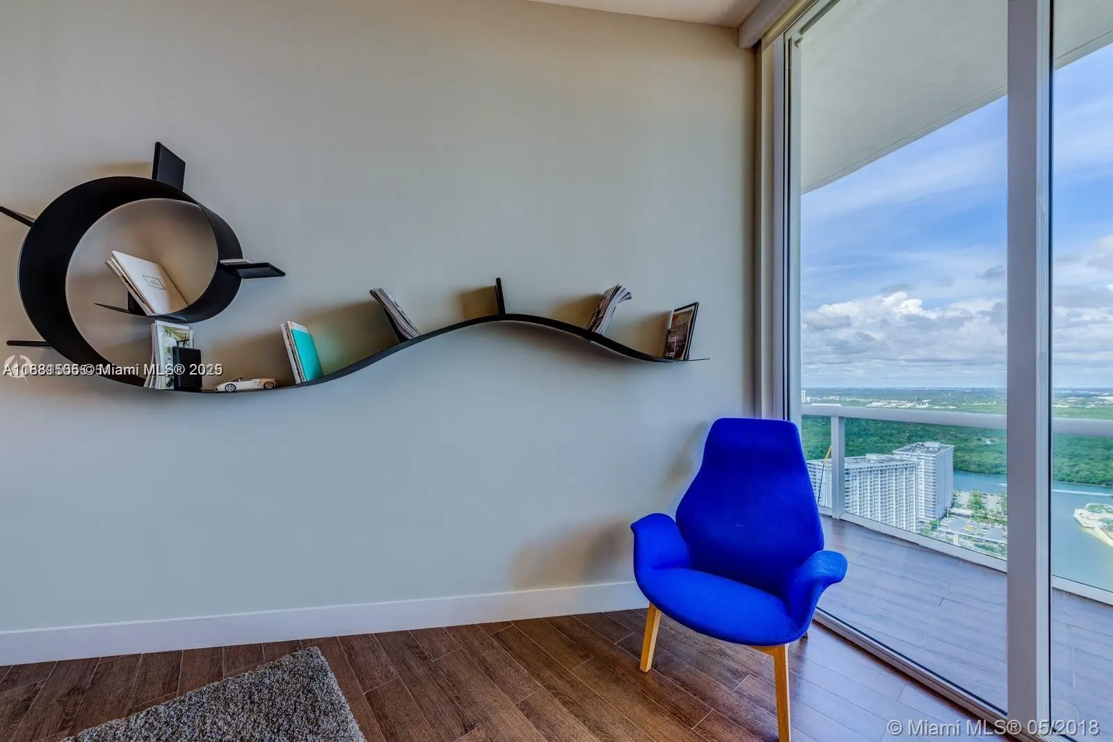 15811 Collins Ave, #3705