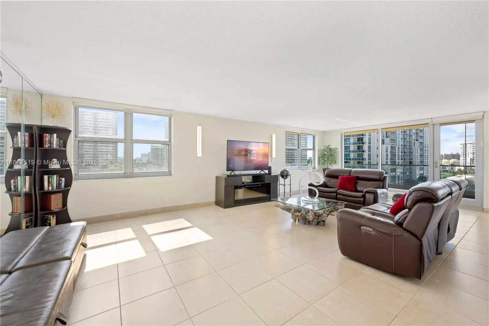 1920 S Ocean Dr, #7A