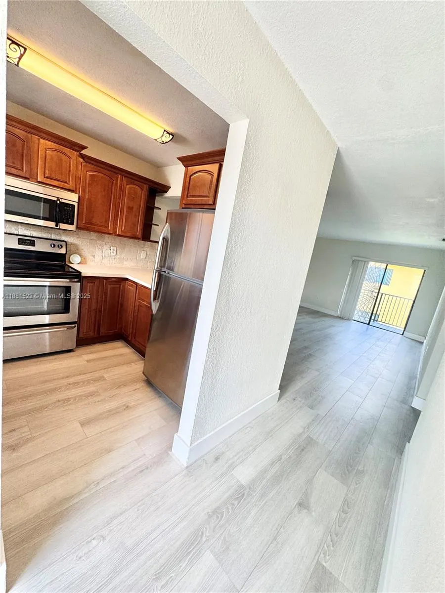 6121 W 24th Ave, #204