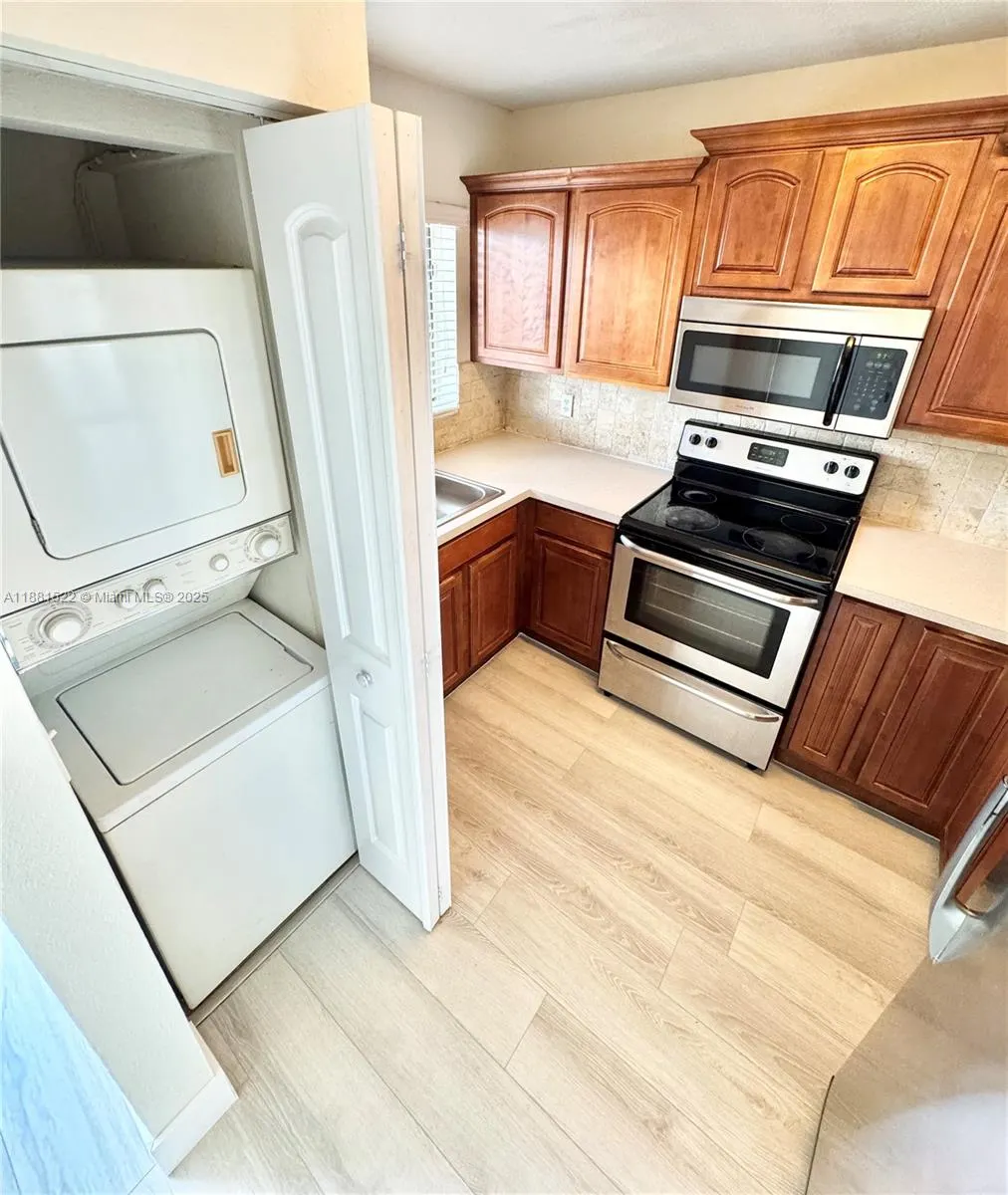 6121 W 24th Ave, #204