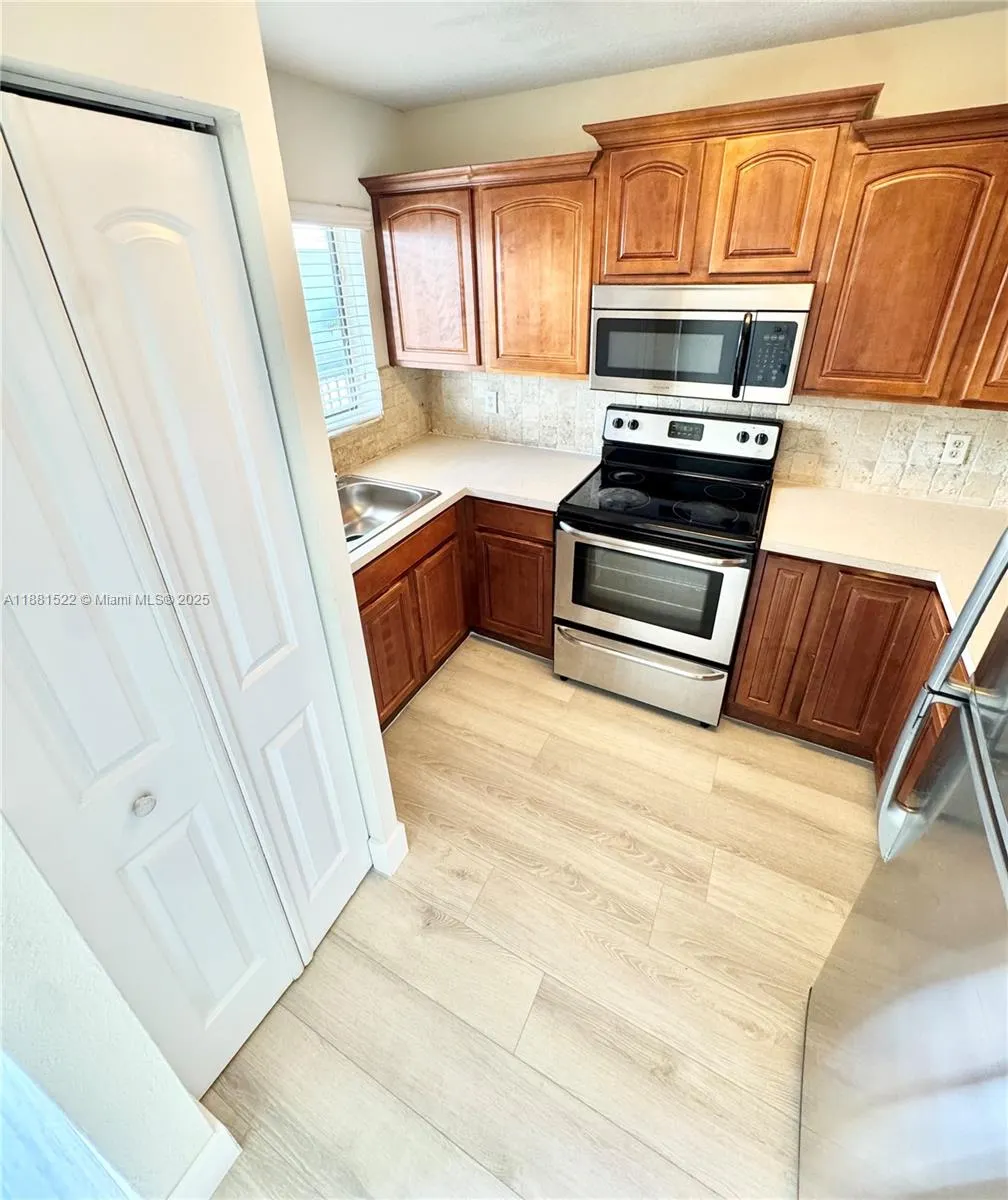 6121 W 24th Ave, #204