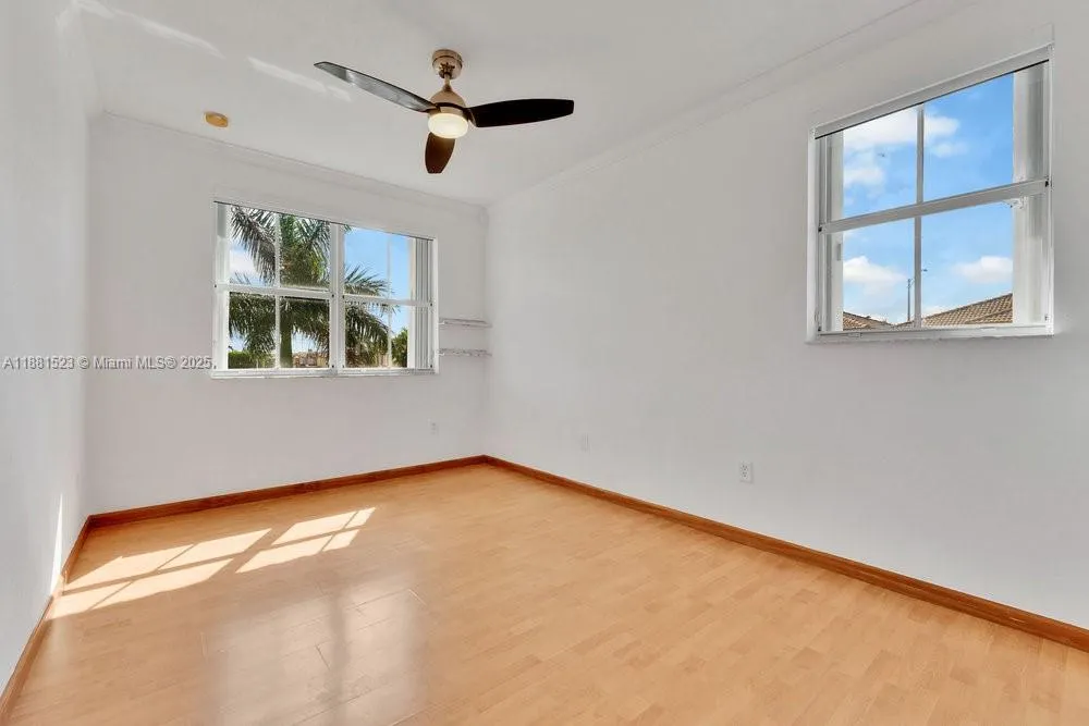 7427 NW 113th Path