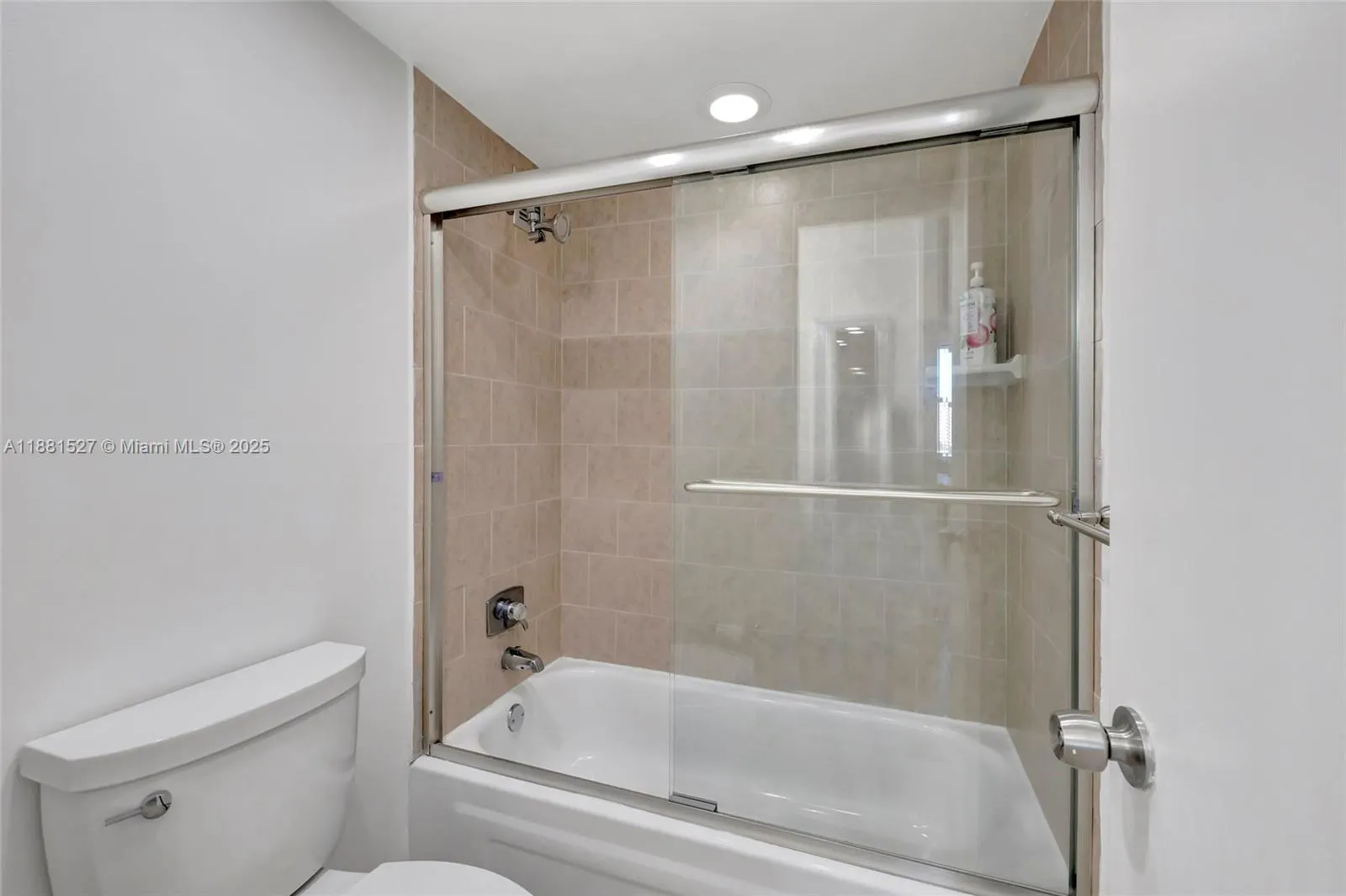 3015 N Ocean Blvd, #6A
