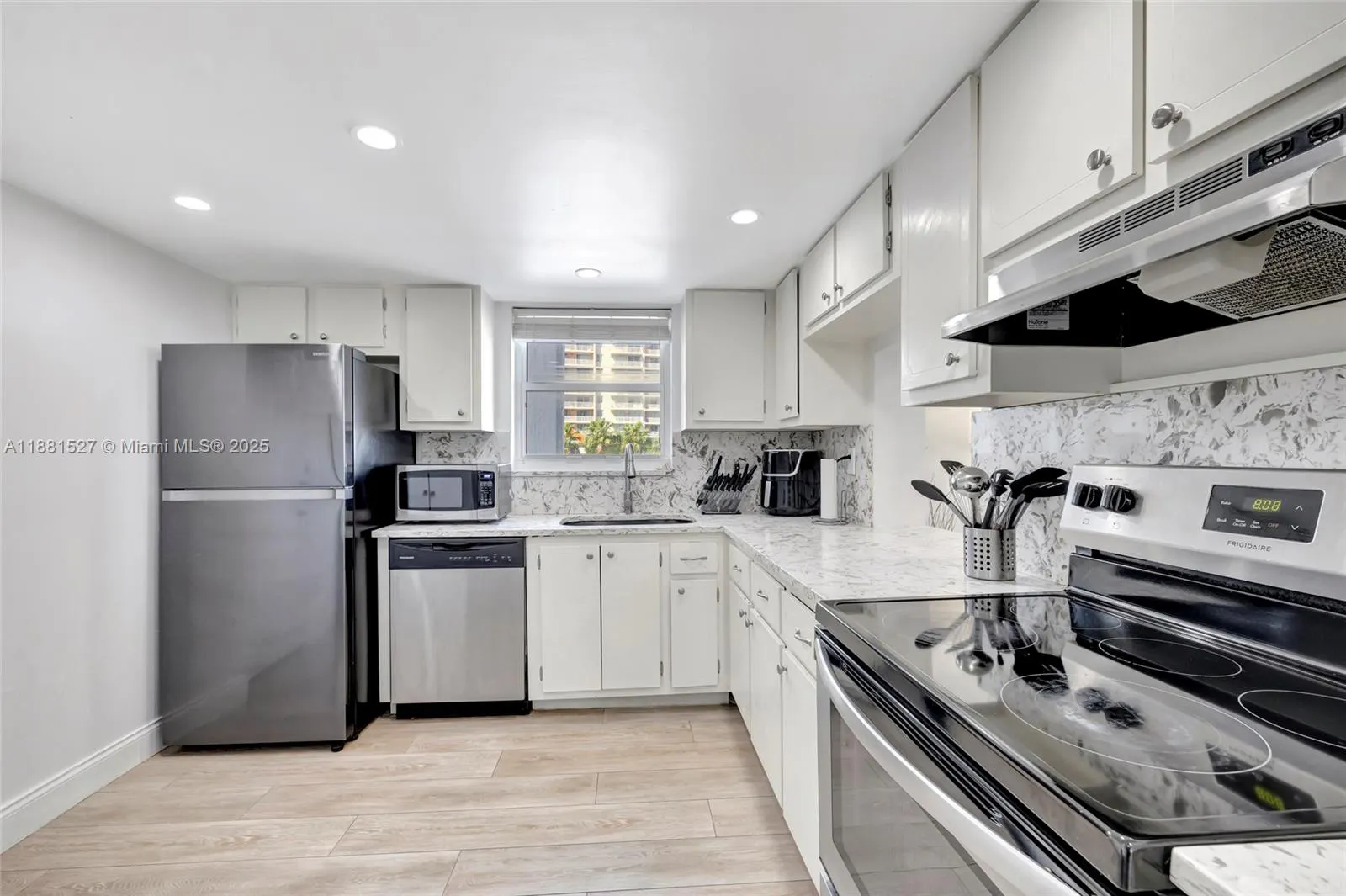 3015 N Ocean Blvd, #6A