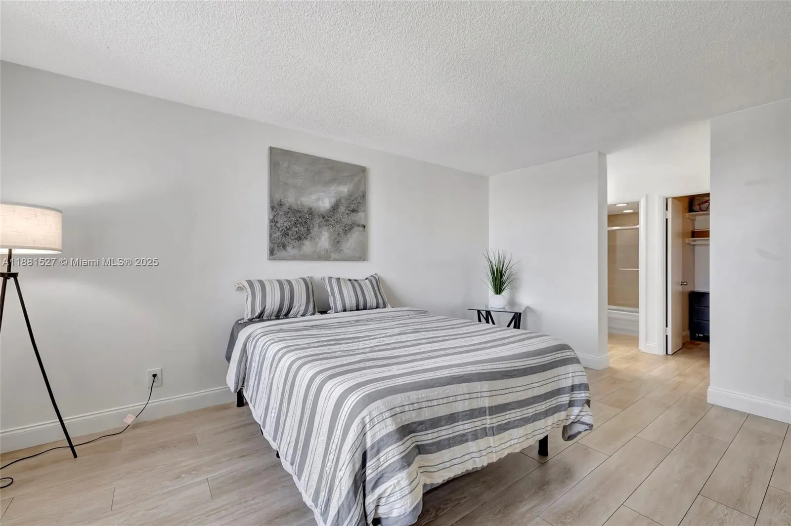 3015 N Ocean Blvd, #6A