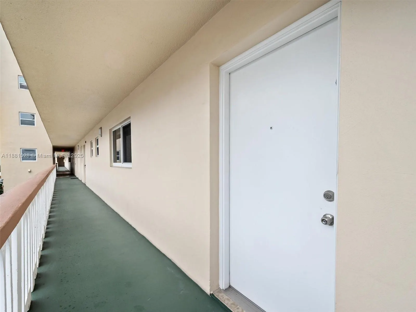 1001 NE 14th Ave, #207